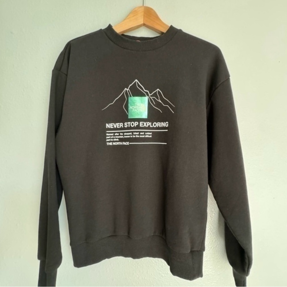 The Northface sweater